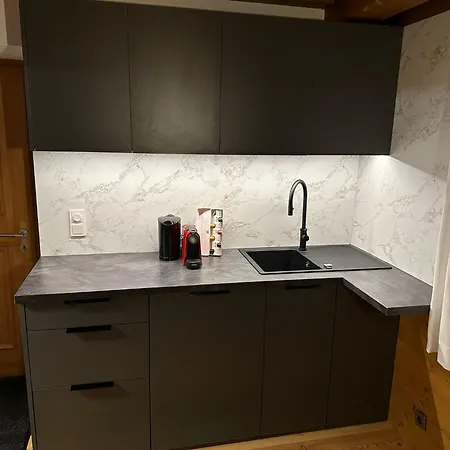 Kitzbuehel City Appartement 아파트