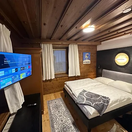 Kitzbuehel City Appartement 아파트 *