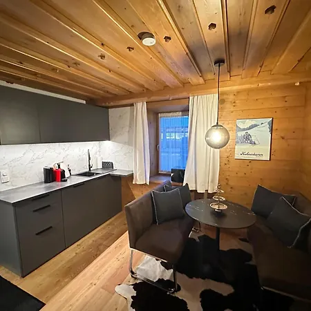 Kitzbuehel City Appartement 키츠부헬