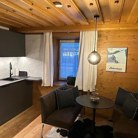 Kitzbuehel City Appartement 아파트 *