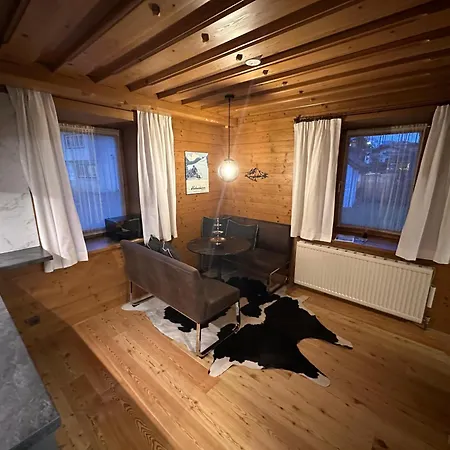 公寓 Kitzbuehel City Appartement *